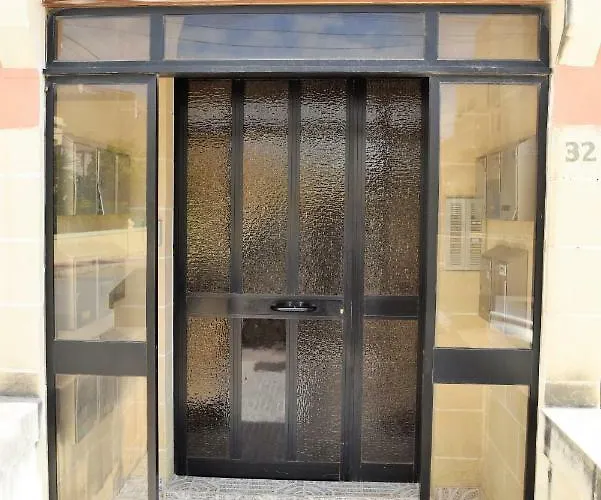 Red Malta - The Bijou Penthouse *