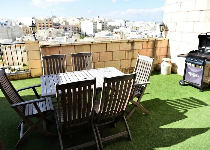 Red Malta - The Bijou Penthouse Apartment