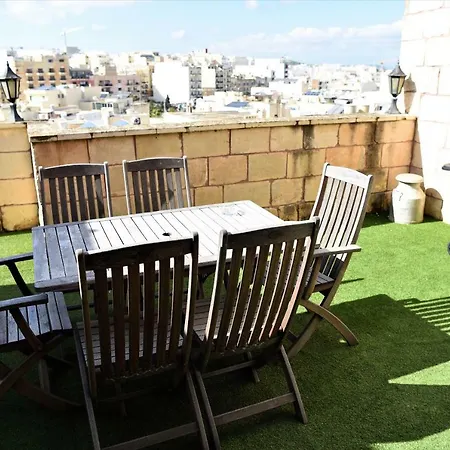 Red Malta - The Bijou Penthouse شقة